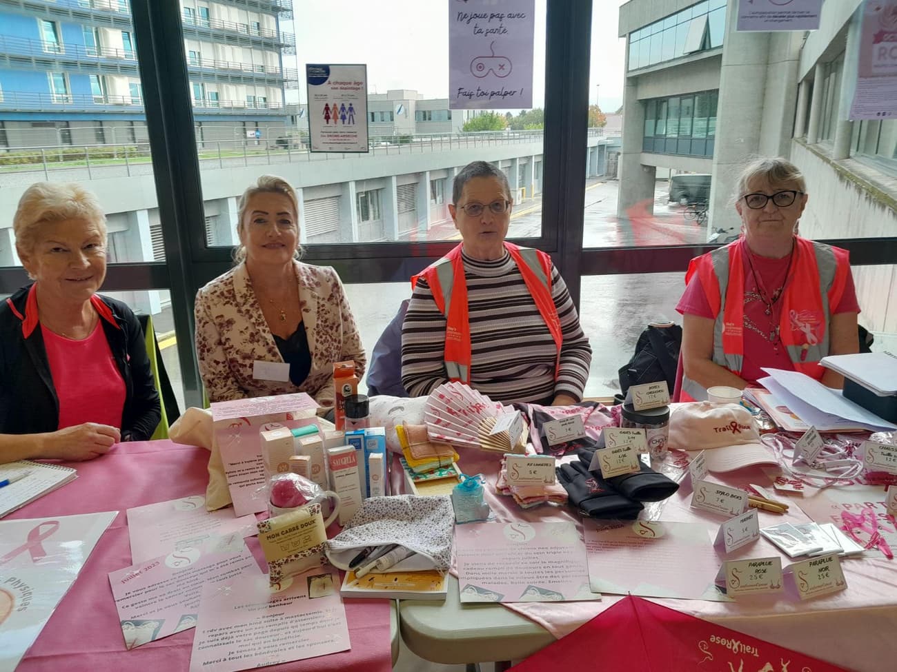 Stand pour Octobre Rose au CH de Valence