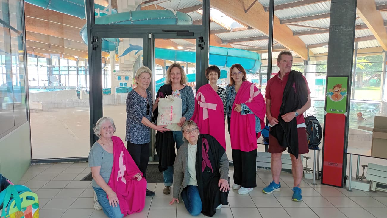 Remise de draps de bain par la Ligue contre le cancer de la Drôme